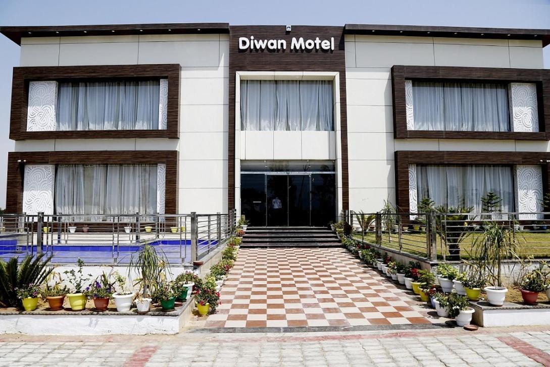 Diwan Hotel And Restaurant Surkhi Dış mekan fotoğraf