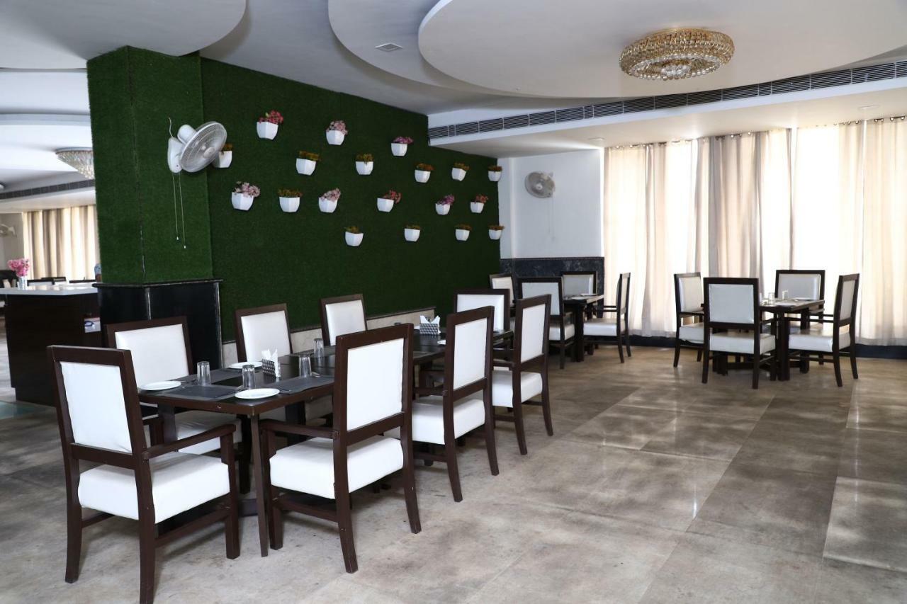 Diwan Hotel And Restaurant Surkhi Dış mekan fotoğraf