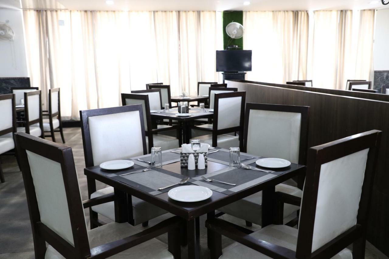 Diwan Hotel And Restaurant Surkhi Dış mekan fotoğraf