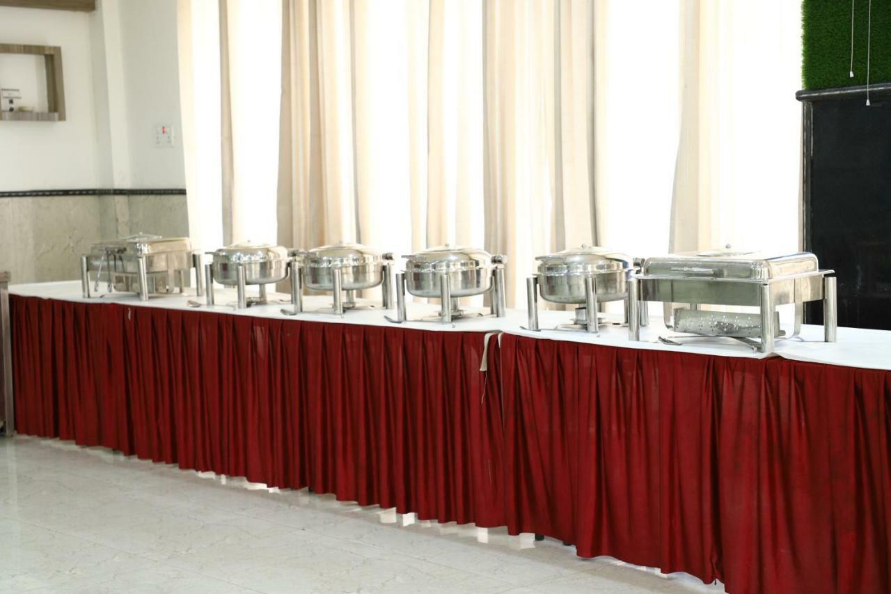 Diwan Hotel And Restaurant Surkhi Dış mekan fotoğraf