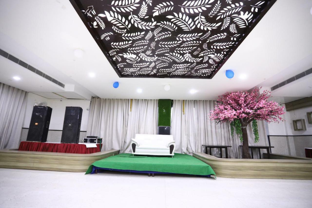 Diwan Hotel And Restaurant Surkhi Dış mekan fotoğraf