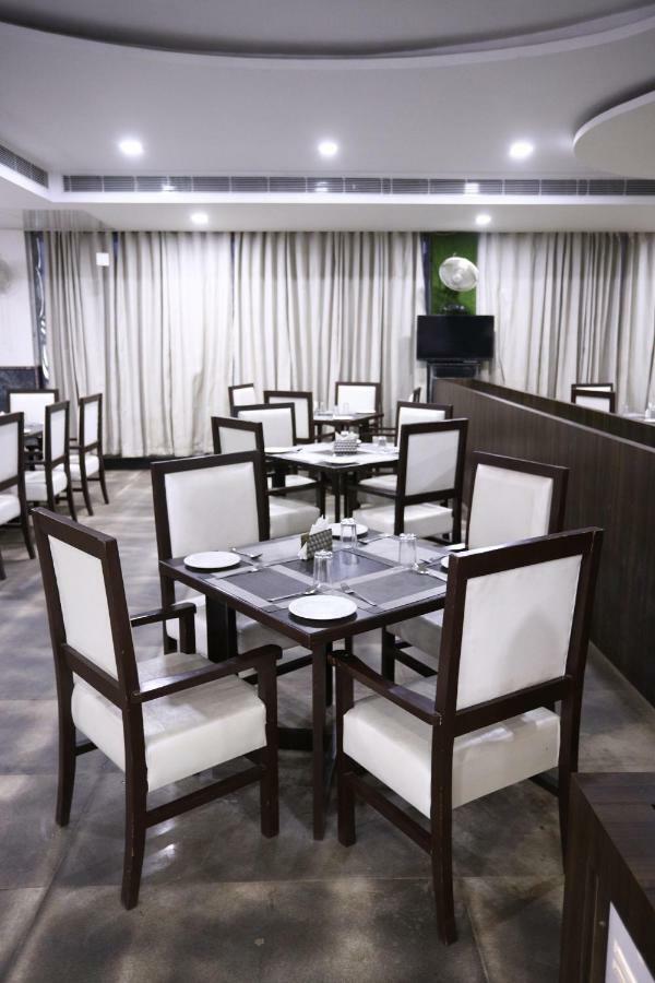 Diwan Hotel And Restaurant Surkhi Dış mekan fotoğraf