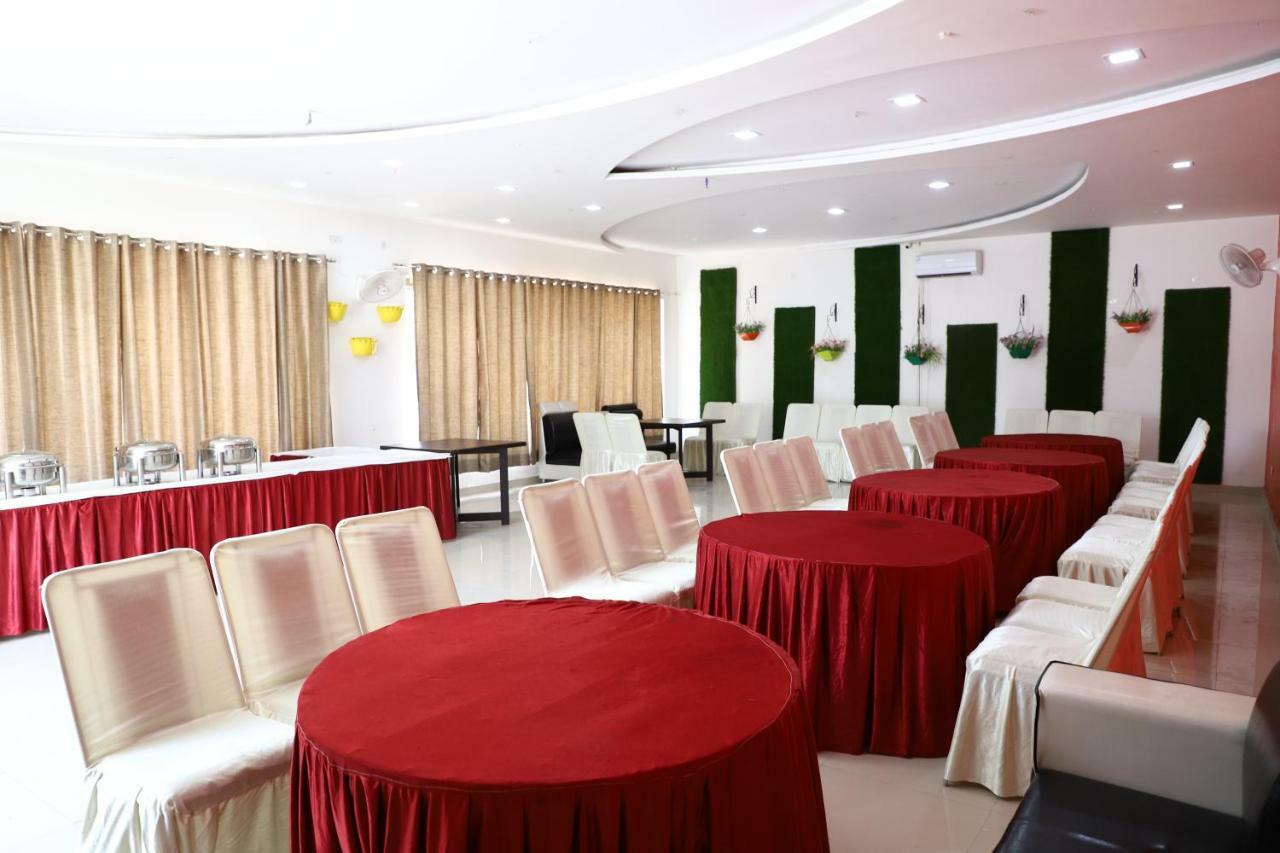 Diwan Hotel And Restaurant Surkhi Dış mekan fotoğraf