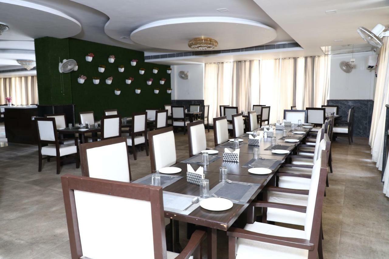 Diwan Hotel And Restaurant Surkhi Dış mekan fotoğraf