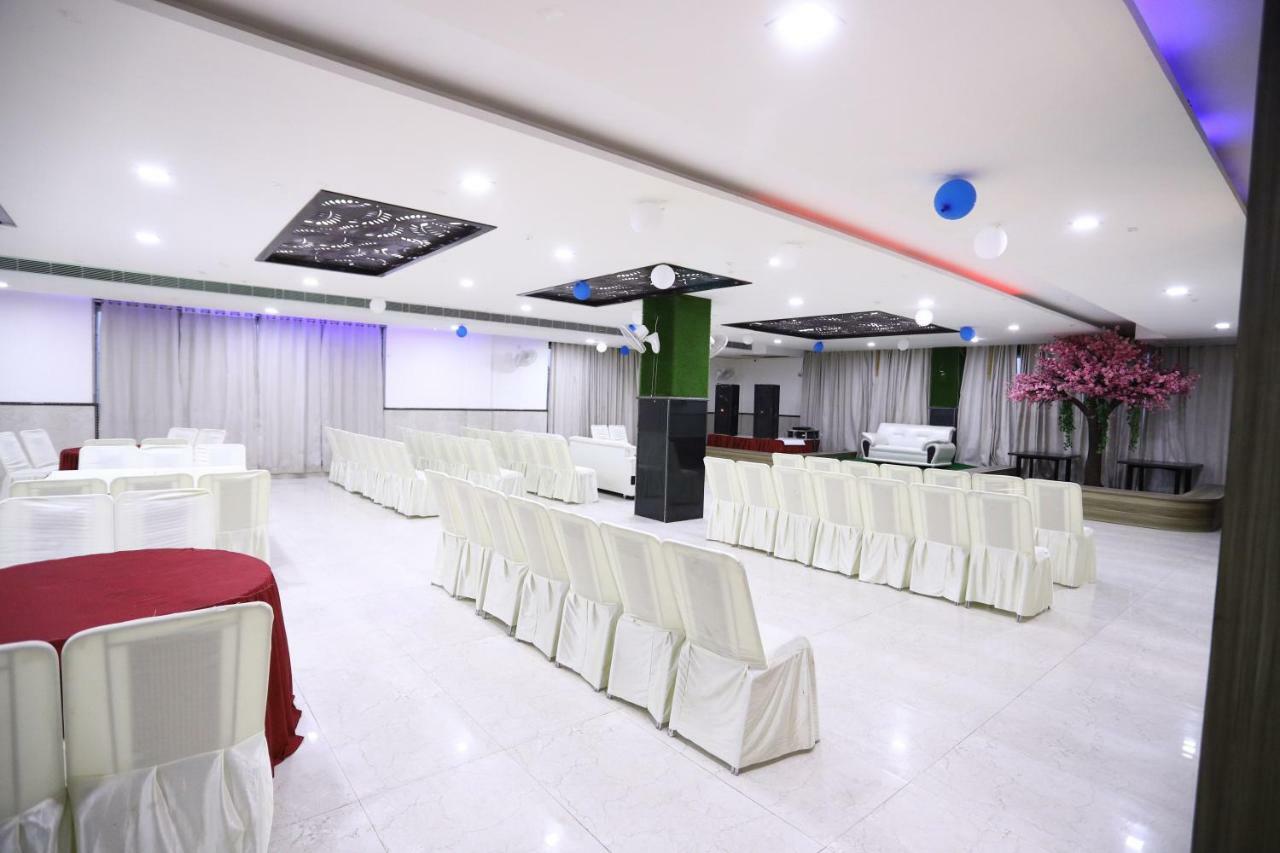Diwan Hotel And Restaurant Surkhi Dış mekan fotoğraf